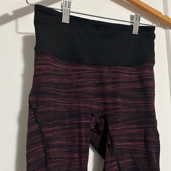 Lululemon crop leggings - Picture 2 of 6